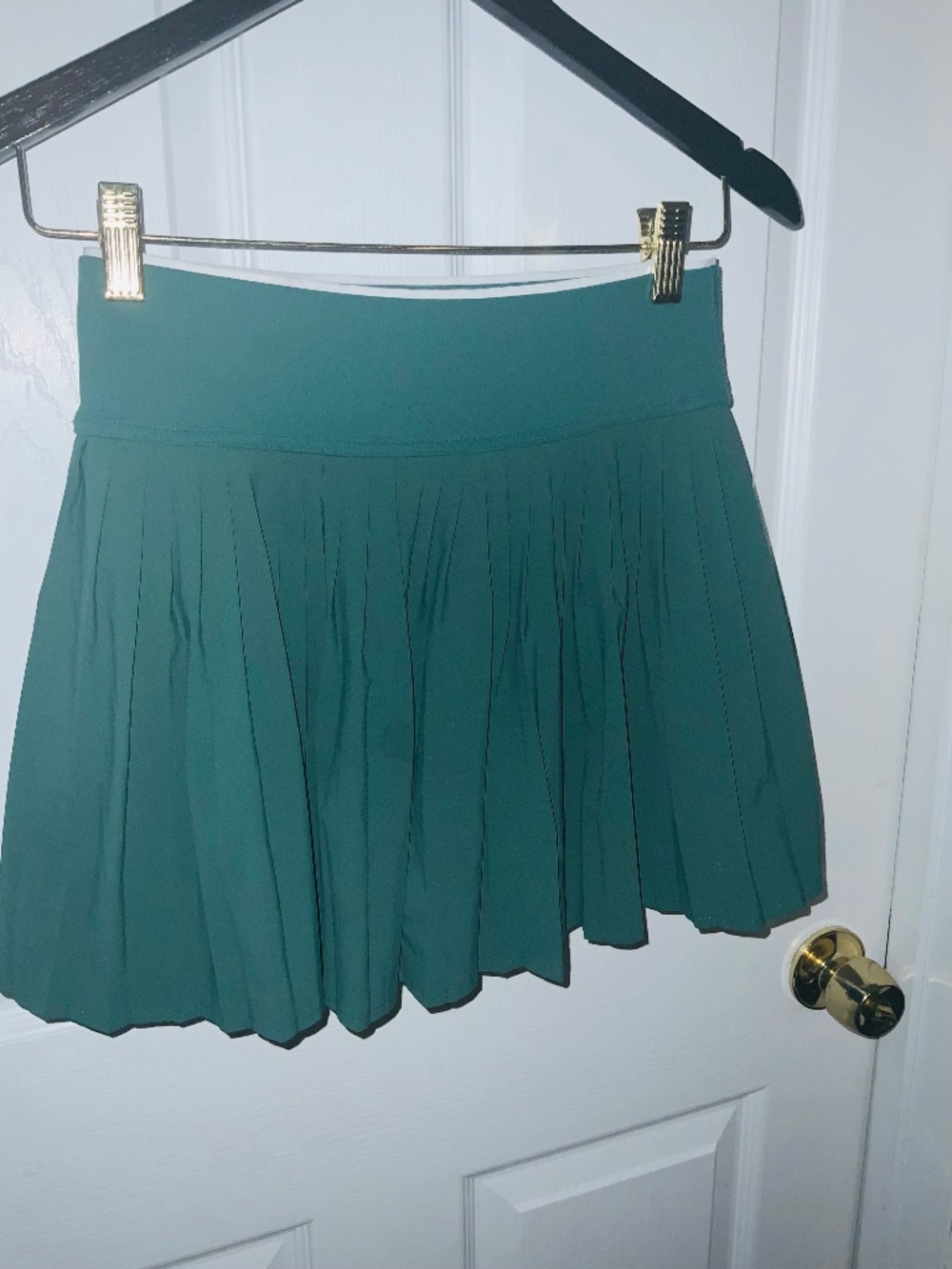 FLX Pleated Activewear Tennis Skort with Pocket – Teal Green & White (Size S)